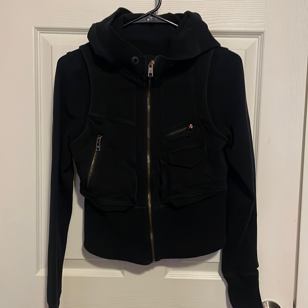Womens LULU LEMON jacket hoodie
